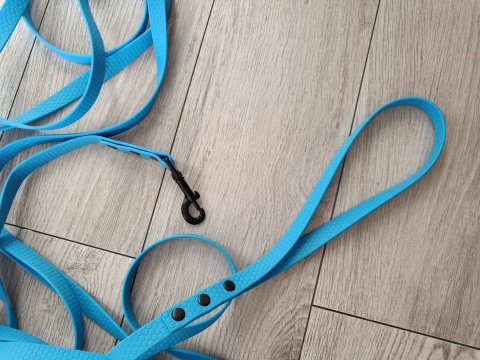 Smycz dla średniego psa wodoodporna z taśmy Hexa 16mm fioletowa ShelbyPets